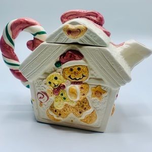 Gingerbread man ceramic XMas teapot